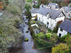 River Cottage in stunning location